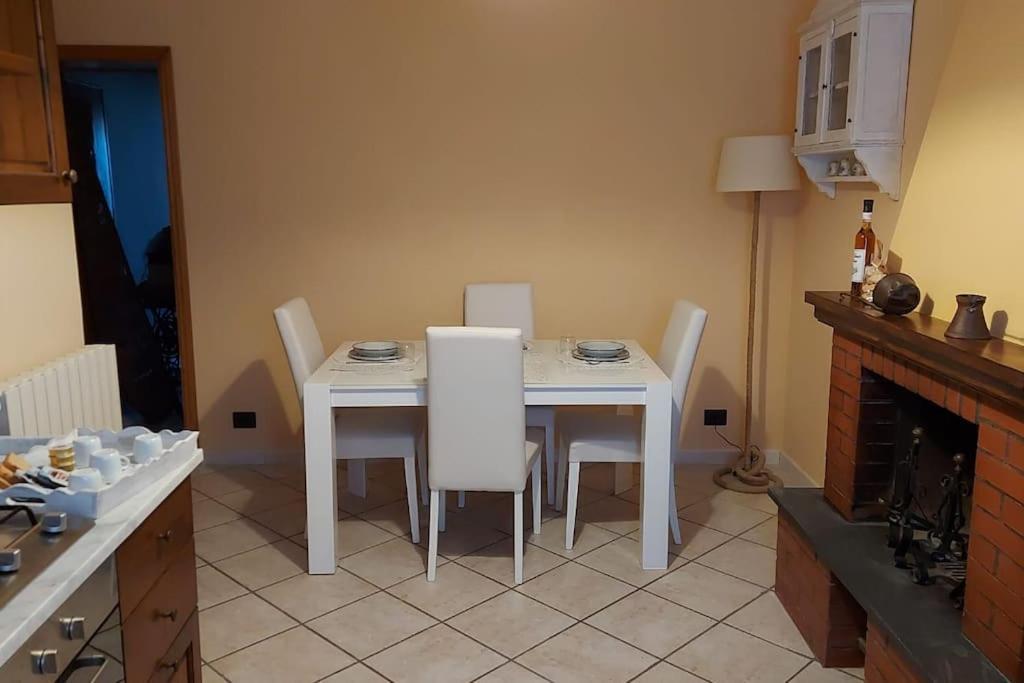 Willa Casa Elena In Chianni Zewnętrze zdjęcie